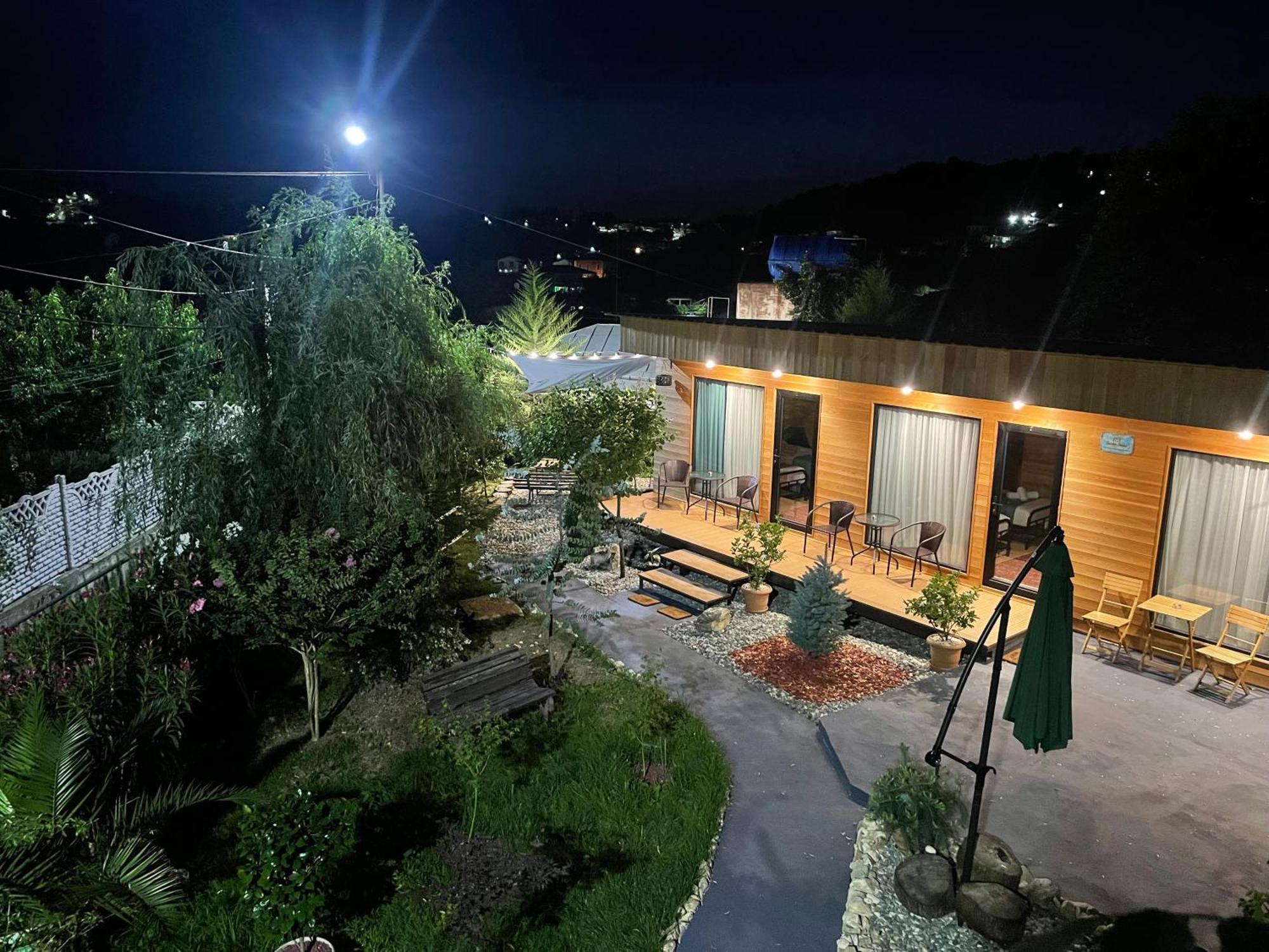 Garden Rooms In Kutaisi Ngoại thất bức ảnh