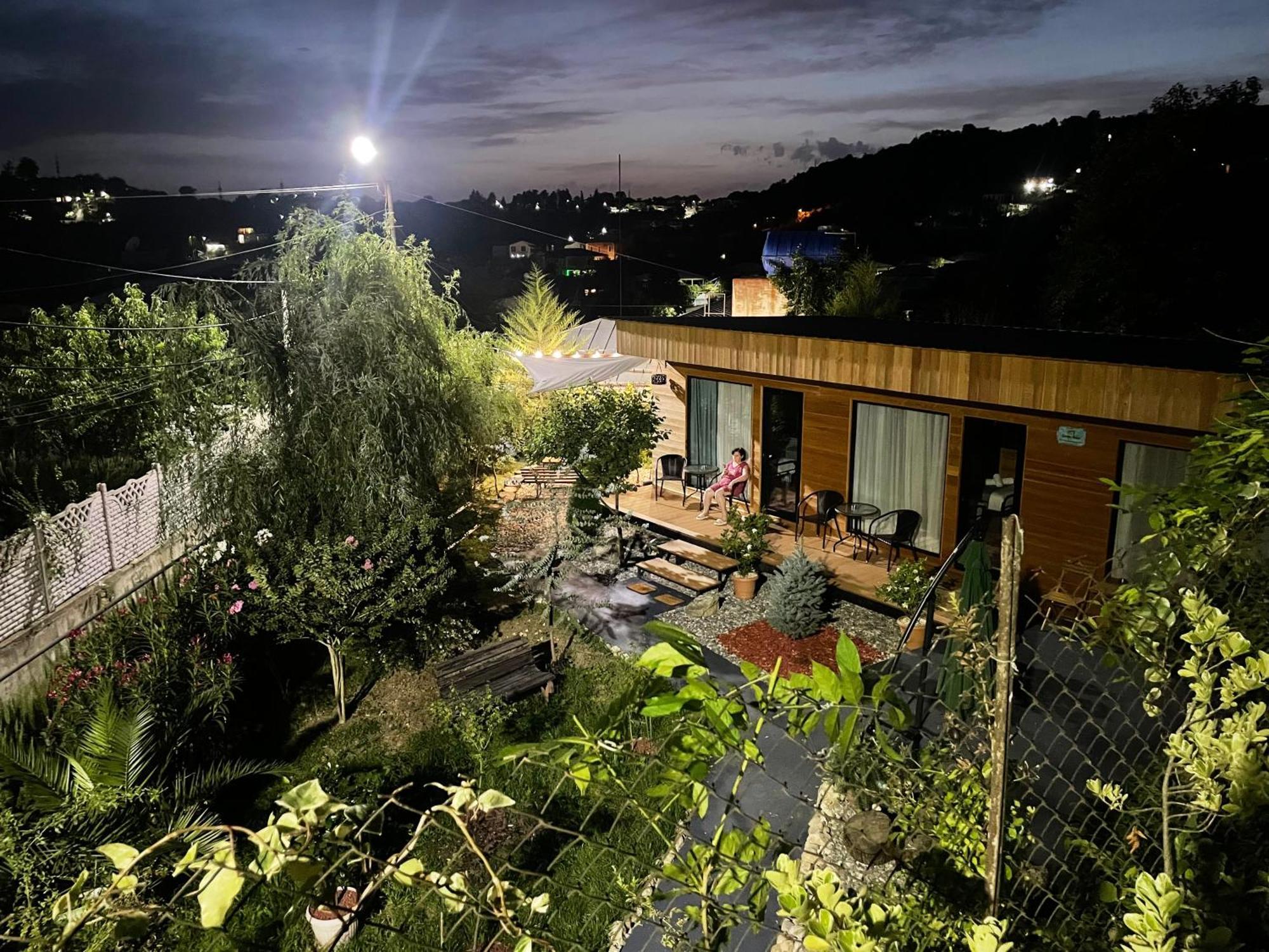 Garden Rooms In Kutaisi Ngoại thất bức ảnh
